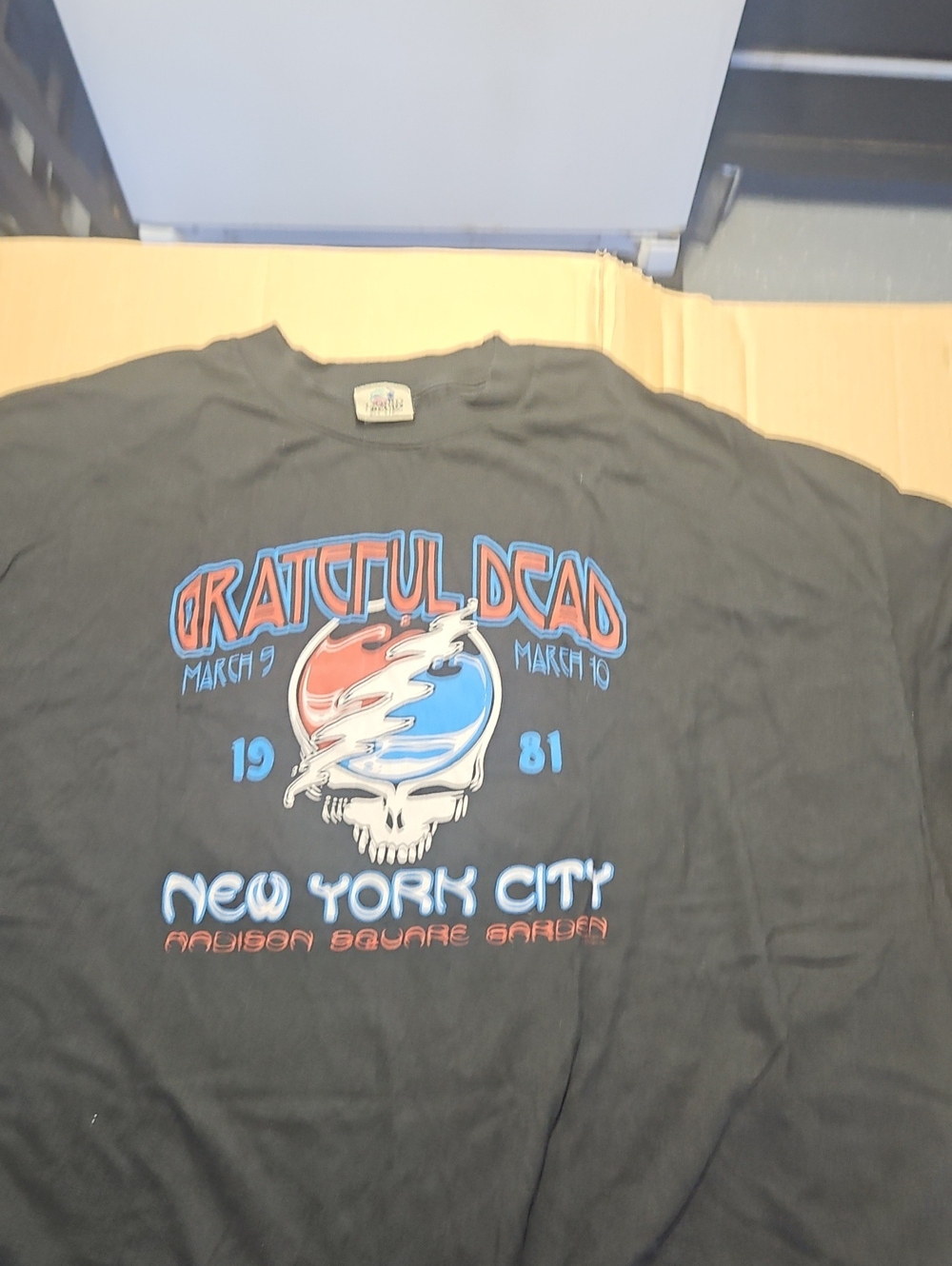 Liquid Blue Grateful Dead New York City 1981 Black Graphic Tee